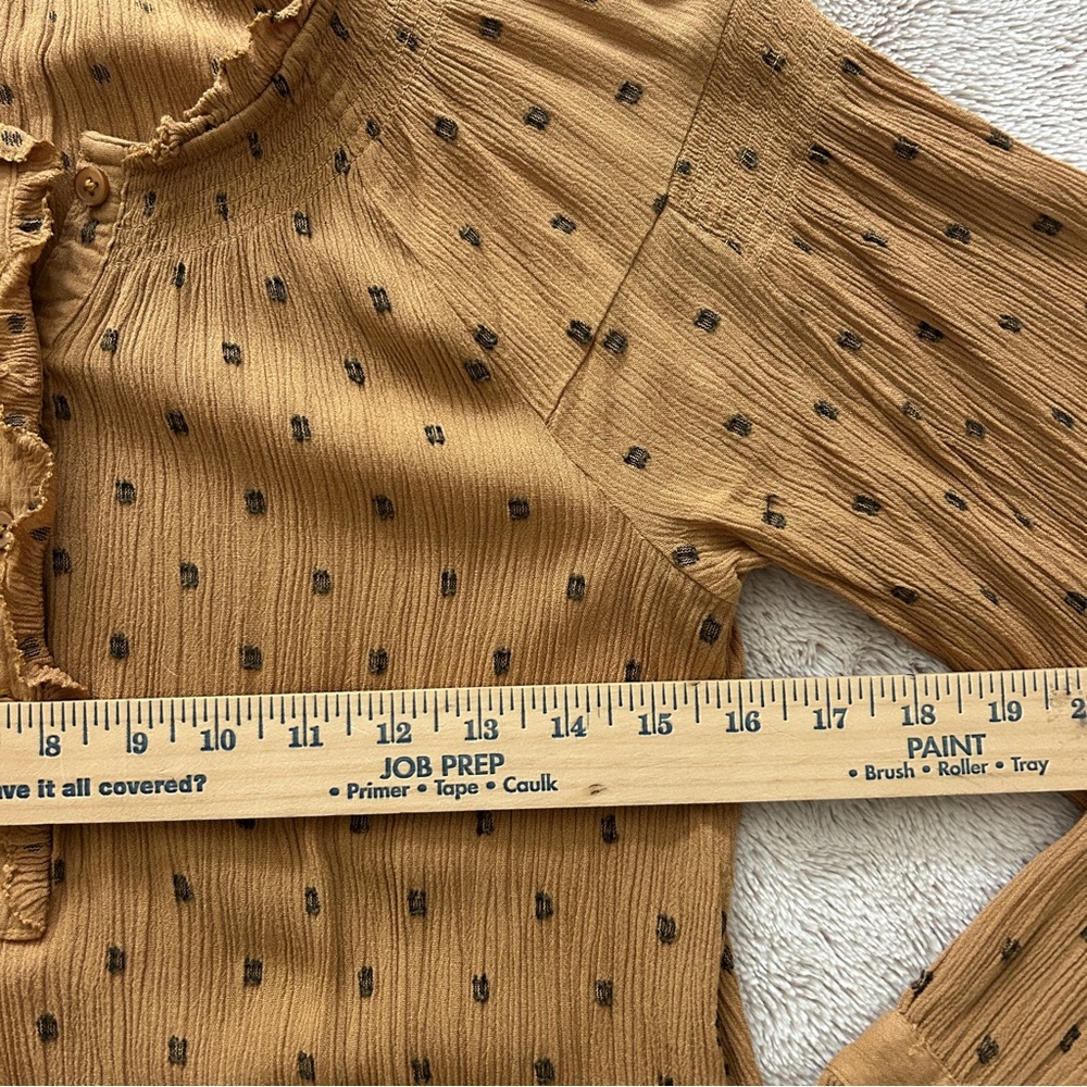 Wit and Wisdom Smocked Print Top, Caramel Latte Brown,‎ Size Small - Picture 4 of 9